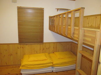 Posada Lodge Orange Cabin