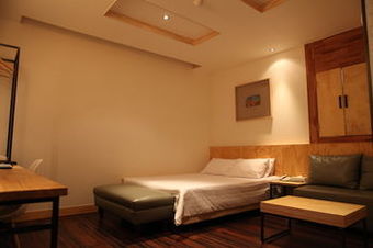 Hong C Hotel