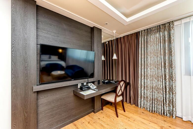 Hs Tourist Hotel