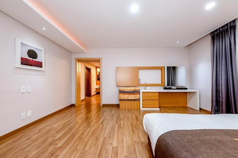 Hs Tourist Hotel