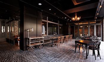 Lee Design Hotel