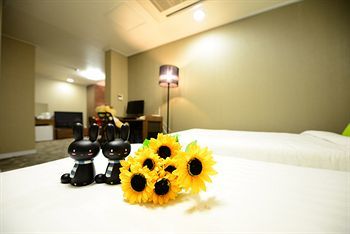 W Tourist Hotel