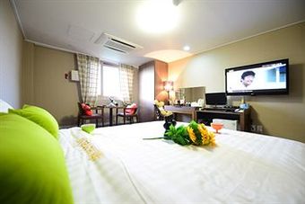 W Tourist Hotel