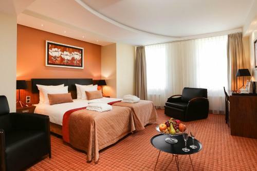 Avalon Hotel