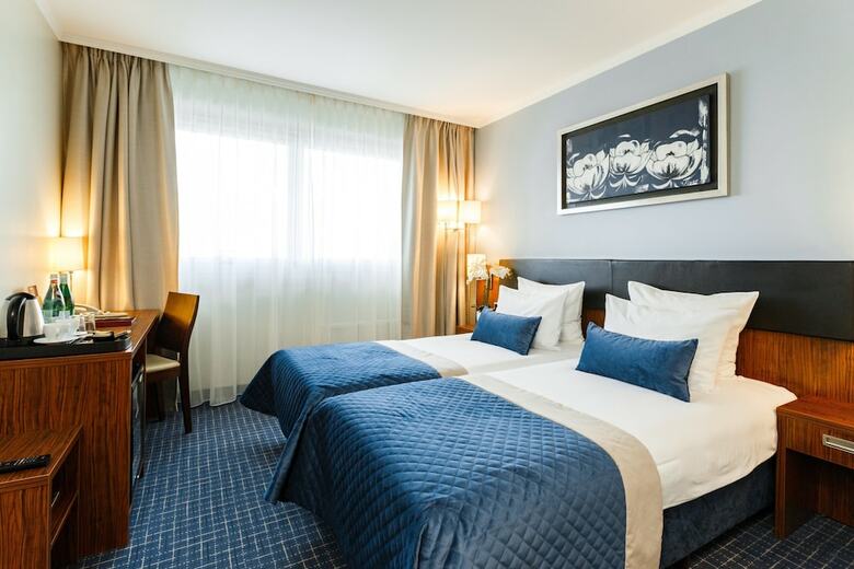 Avalon Hotel