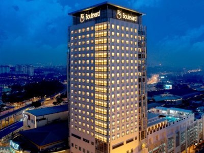 Boulevard Hotel