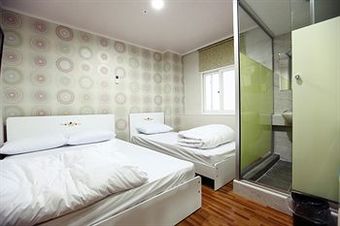 Hotel Chloe Guest House