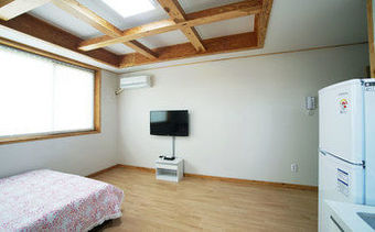 Bed & Breakfast Gambi Namu Pension