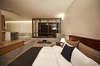 Snow Hotel