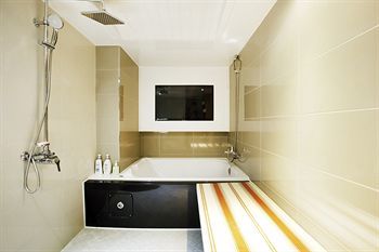 Film 37.2 Hotel