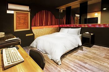 Film 37.2 Hotel