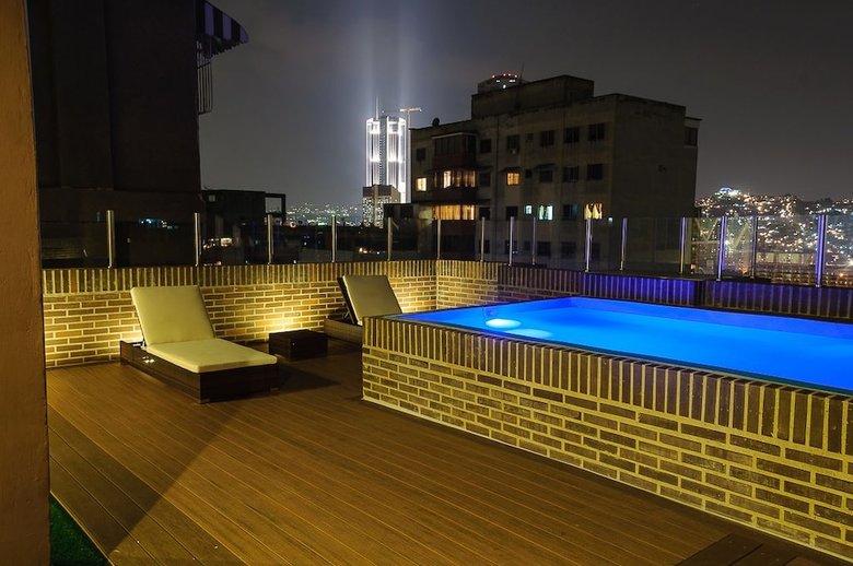Hotel Alex
