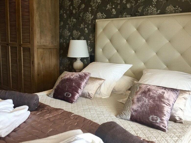 Hotel Le Domaine De Chalv�ches