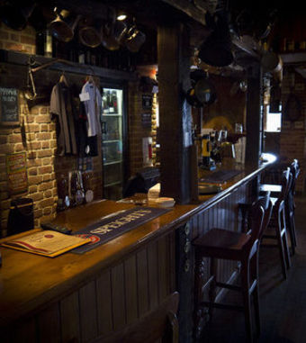 Hostal The Honest Lawyer Country Pub And Accommodation