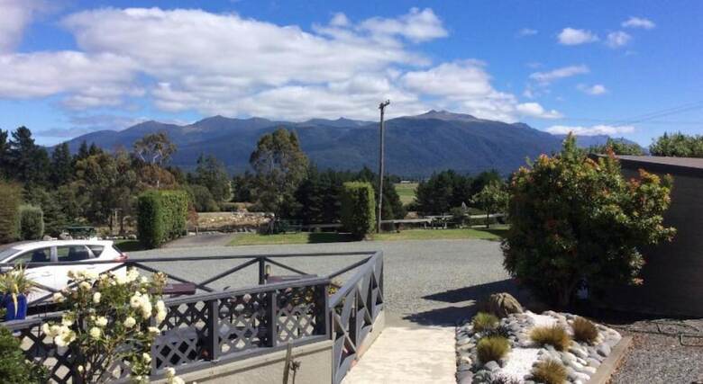 Fiordland Great Views Holiday Park