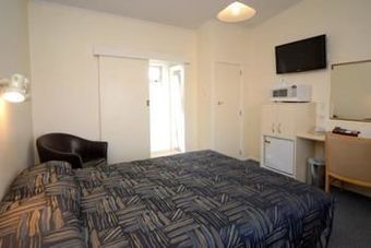 Frimley Lodge Motel