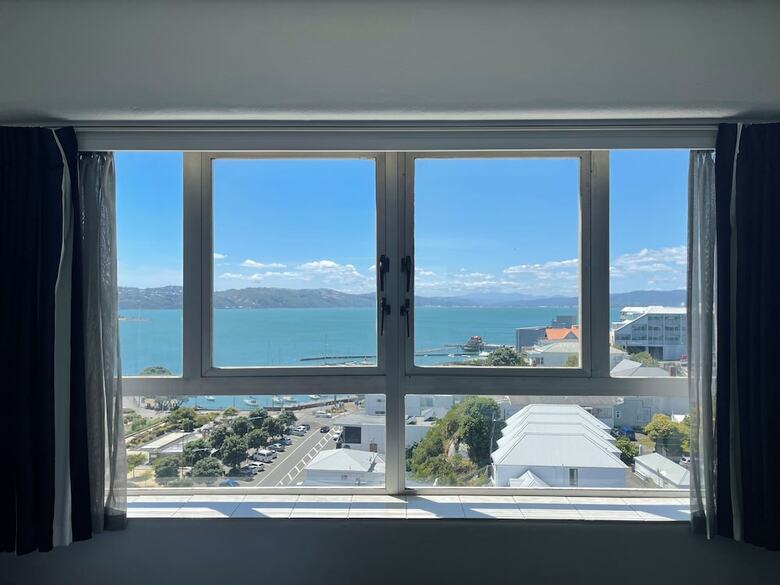 Bay Plaza Hotel