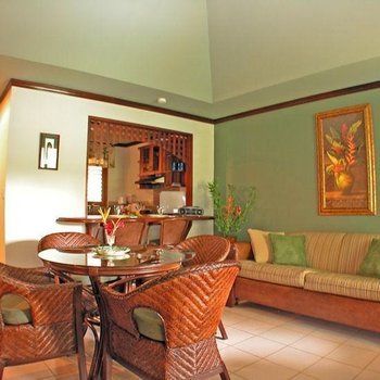 Hotel Getaways At Pueblo Real