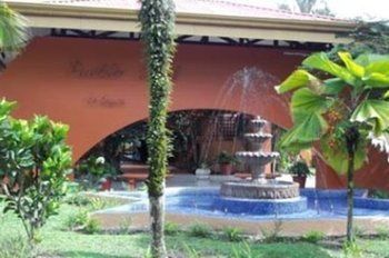 Hotel Getaways At Pueblo Real