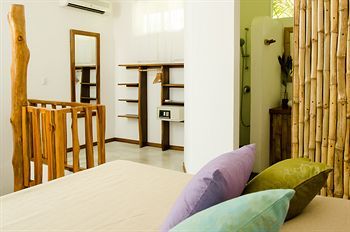 Hostal Otro Lado Lodge And Restaurant