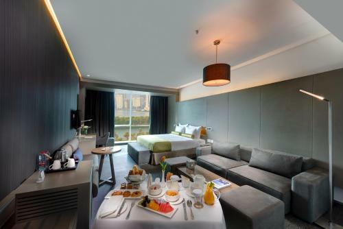 Hotel 72 By Hues