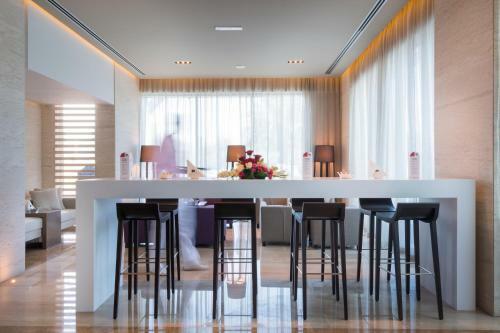 Hotel 72 By Hues