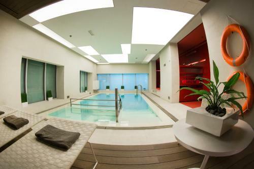 Hotel 72 By Hues