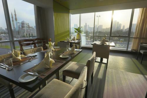 Hotel 72 By Hues