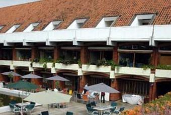Sunbird Capital Hotel