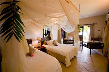 Hotel Casa Rex By Sol Resorts
