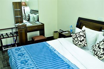Aparthotel Aes Luxury Apartments