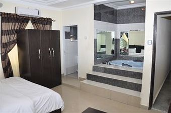 Western Dreams Hotel