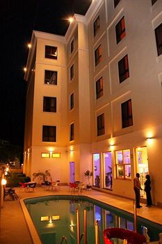 Chesney Hotel