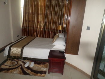 The Mirror Hotel