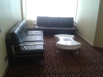 The Mirror Hotel