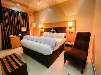 Golfview Hotel & Suites