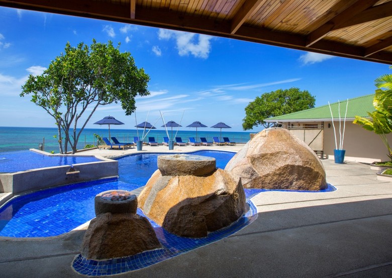 Coco De Mer Hotel And Black Parrot Suites