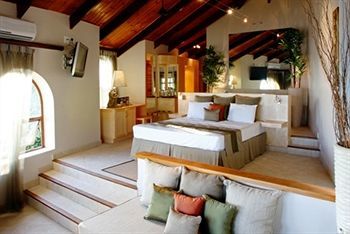 Coco De Mer Hotel And Black Parrot Suites