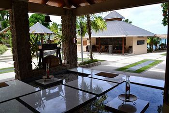 Coco De Mer Hotel And Black Parrot Suites