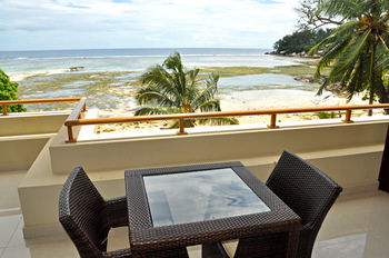 Crown Beach Hotel