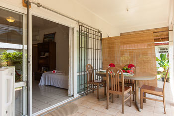 Hotel Le Relax St. Joseph Guest House