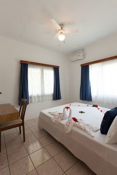 Hotel Le Relax St. Joseph Guest House