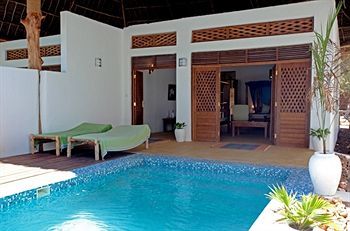 Posada Pongwe Beach Hotel