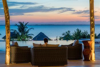 Hotel Kono Kono Beach Resort