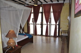White Rose Beach Hotel