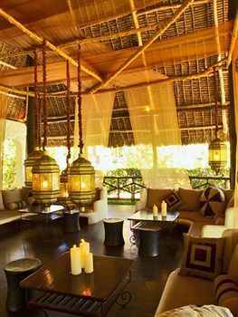 Hotel Breezes Beach Club & Spa