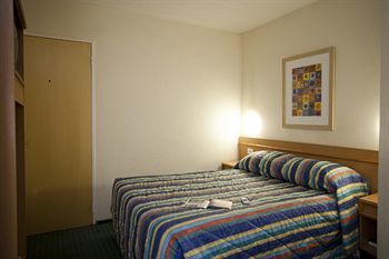 Hotel Road Lodge Isando