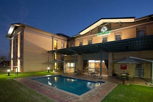 Hotel Road Lodge Southgate