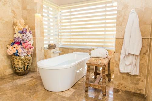 Hotel Sol Y Luna - Relais & Chateaux