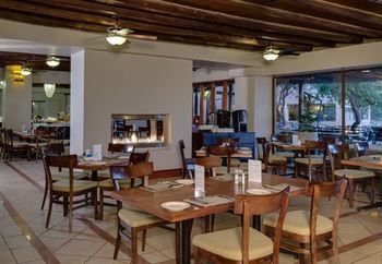 Posada Protea Zebula Lodge